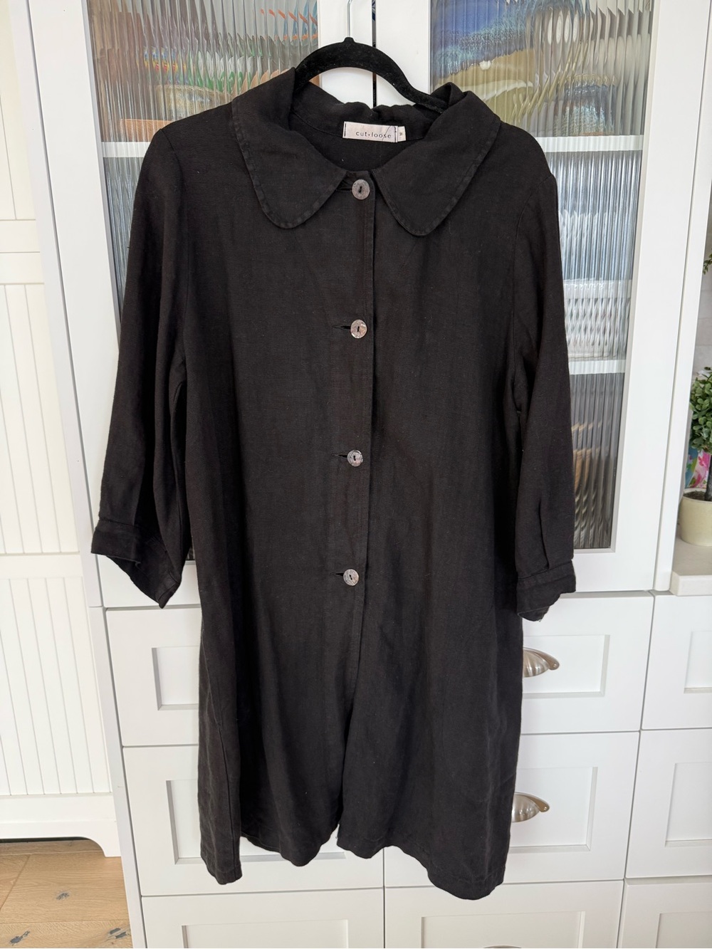 cut loose linen Black Button-Front Tunic with Peter Pan Collar